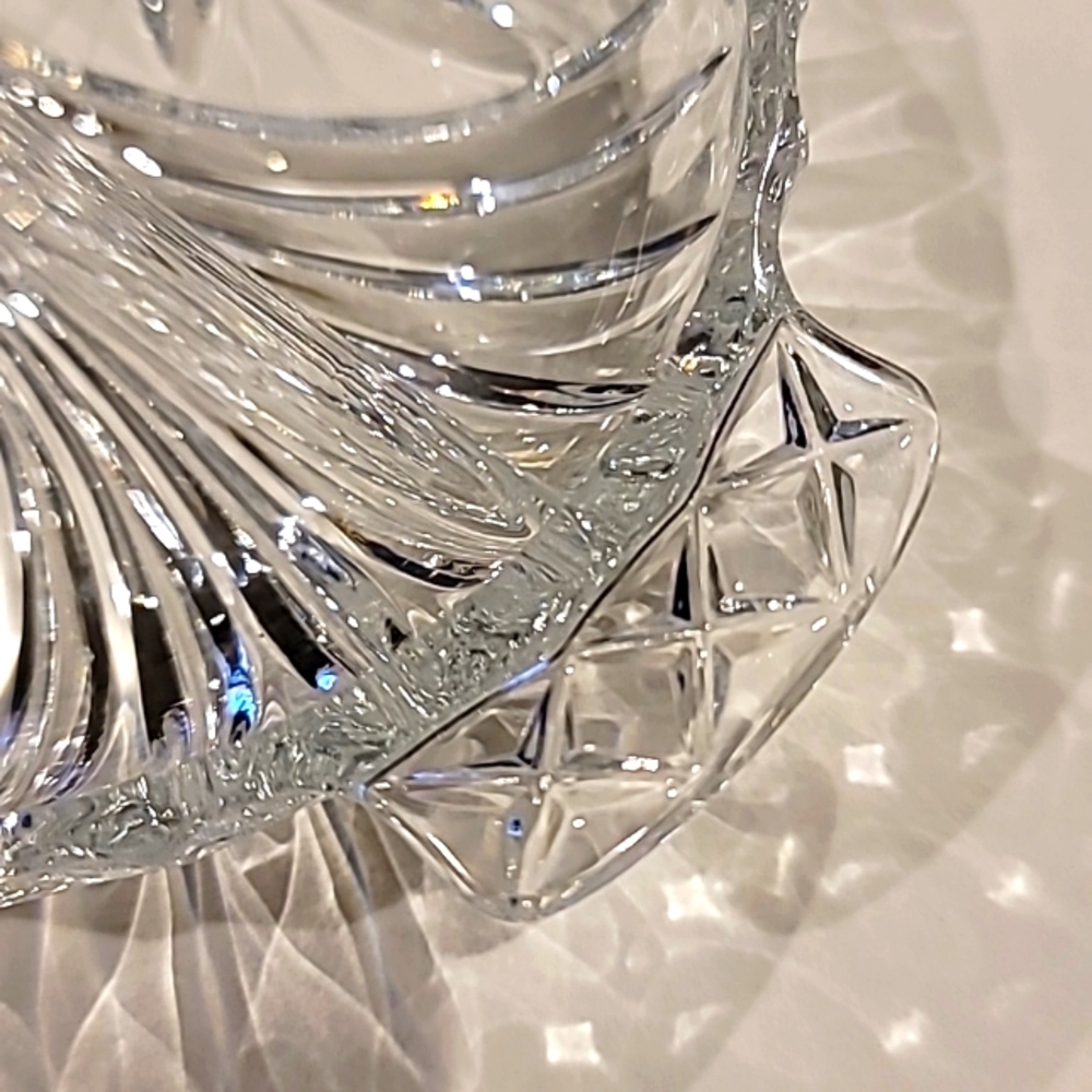 Vintage Cut Lead Crystal Heavy Three Part Oval Pinwheel Pattern Handled Dish - Picture 4 of 8